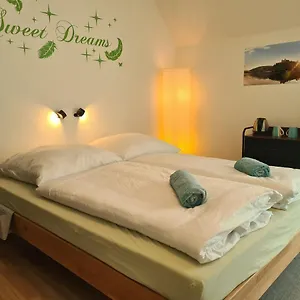  Privatunterkunft Lichtdurchflutetes - Käppele